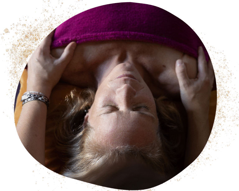 Massage thérapeutique pour soulager les douleurs chroniques chez les femmes à Échirolles près de Grenoble.